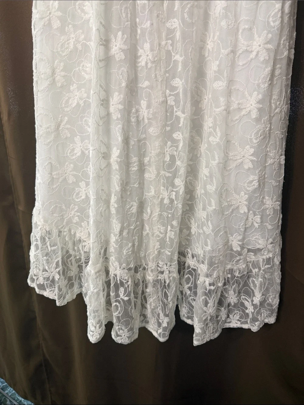 David's Bridal Girls 10 Soft White Off-Shoulder Lace Flower Girl Dress - Picture 9 of 11